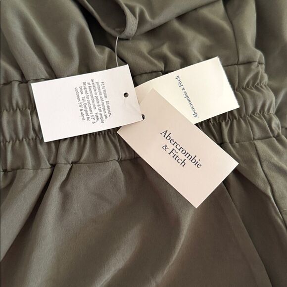Abercrombie & Fitch Olive Jumpsuit - Picture 4 of 7